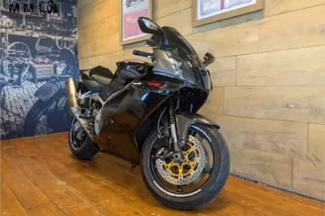 Aprilia RSV Mille (2007) thumbnail 3