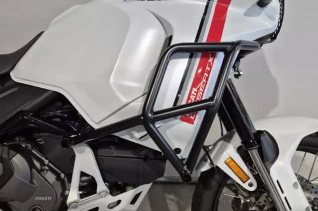 Ducati DesertX (2024) thumbnail 4