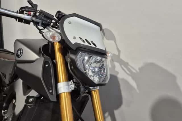 Yamaha MT-09 Sport Tracker (2016) thumbnail 2