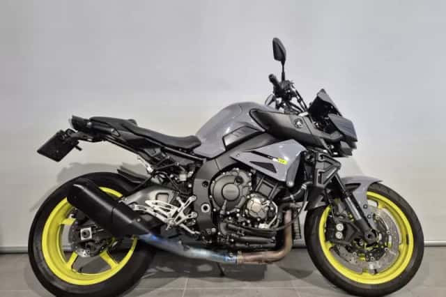Yamaha MT-10 (2016) thumbnail 1