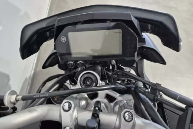 Yamaha MT-10 (2016) thumbnail 6