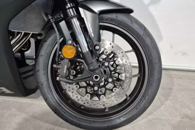 Honda CBR650R (2026) thumbnail 3