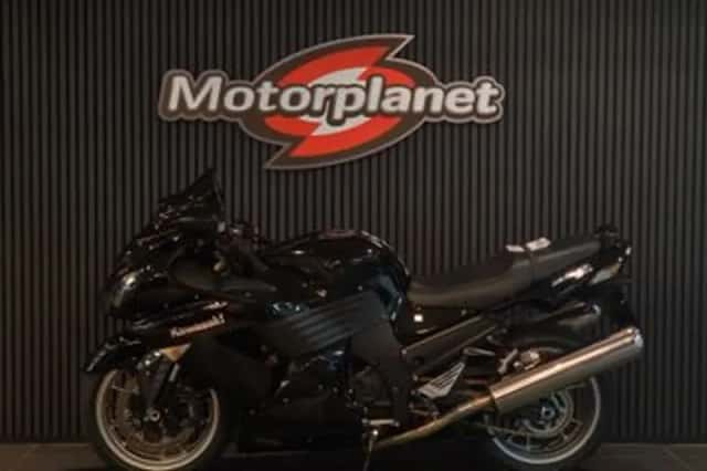 Kawasaki ZZR1400 (2010) thumbnail 2