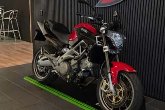 Aprilia SL 750 Shiver (2011) thumbnail 3