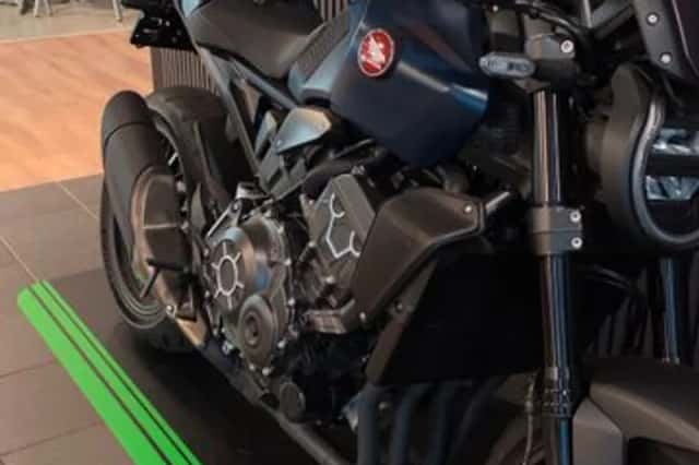 Honda CB 1000R Black Edition (2023) thumbnail 6