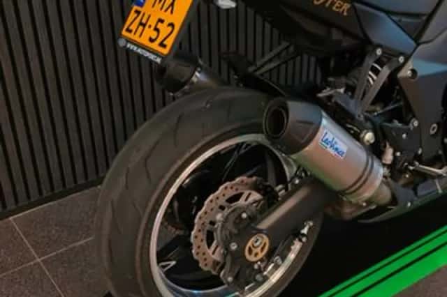 Kawasaki Z1000 (2010) thumbnail 4