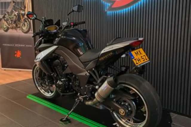 Kawasaki Z1000 (2010) thumbnail 5