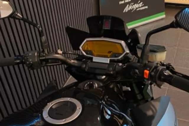 Kawasaki Z1000 (2010) thumbnail 6
