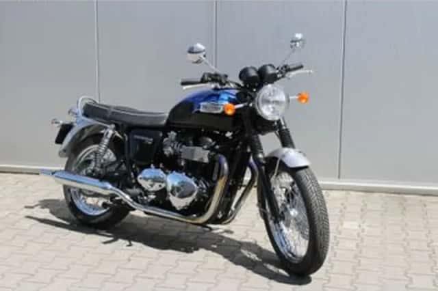 Triumph Bonneville T100 (2015) thumbnail 2
