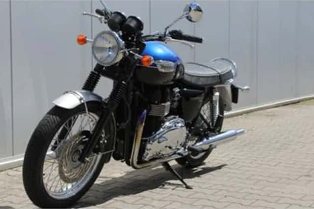 Triumph Bonneville T100 (2015) thumbnail 3