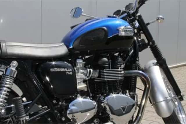 Triumph Bonneville T100 (2015) thumbnail 4