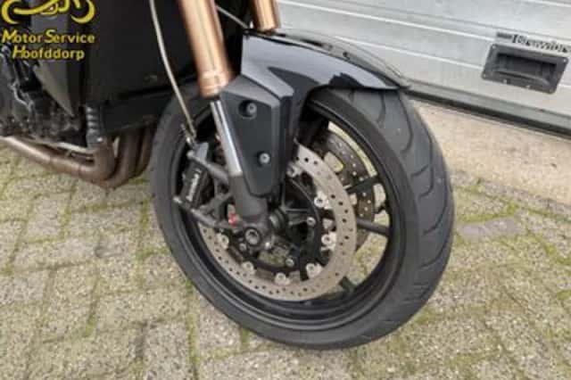 Triumph Speed Triple 1050 (2011) thumbnail 2