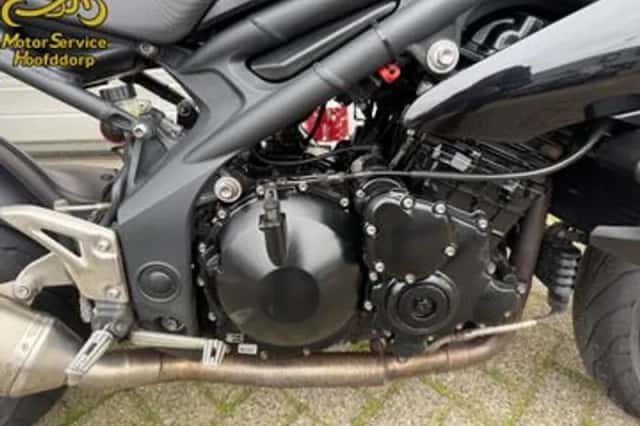 Triumph Speed Triple 1050 (2011) thumbnail 5