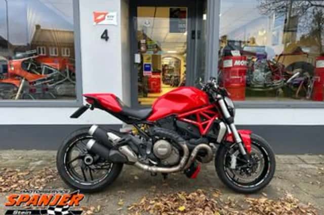 Ducati Monster 1200 (2015) thumbnail 1