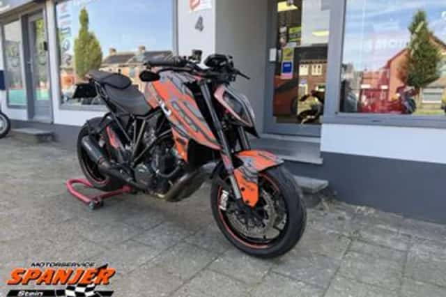 KTM 1290 SuperDuke R (2018) thumbnail 2