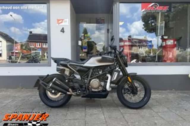 Husqvarna Svartpilen 701 (2019) thumbnail 1