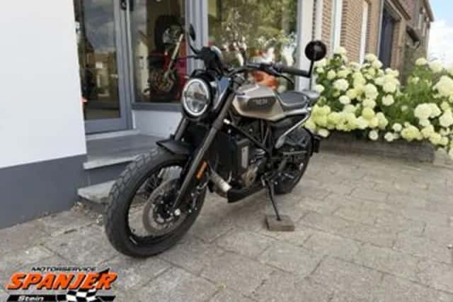 Husqvarna Svartpilen 701 (2019) thumbnail 5