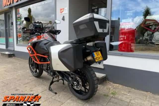 KTM 1290 Super Adventure S (2018) thumbnail 6