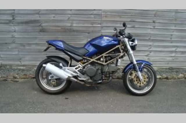 Ducati M 750 (1999) thumbnail 1