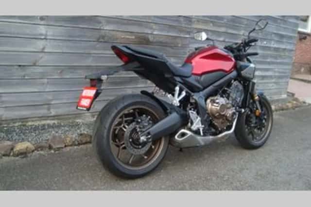 Honda CB650R (2024) thumbnail 3