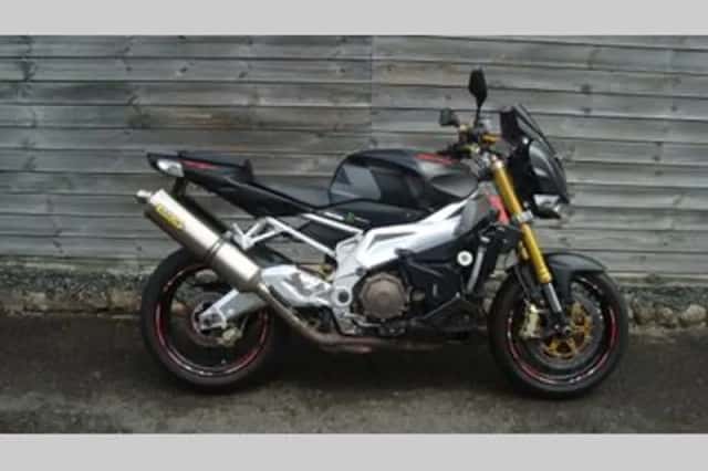 Aprilia Tuono 1000 R (2007) thumbnail 1