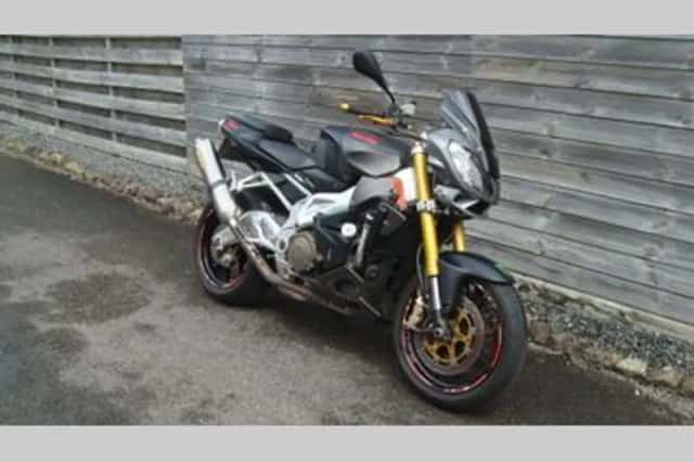 Aprilia Tuono 1000 R (2007) thumbnail 2