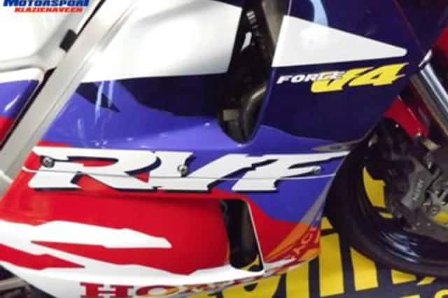 Honda RVF 400 (1996) thumbnail 4