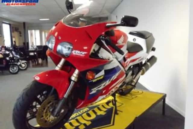Honda RVF 400 (1996) thumbnail 6