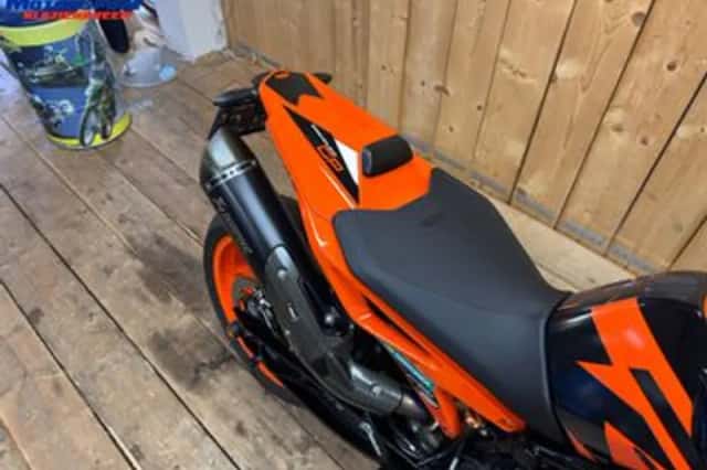 KTM 890 Duke GP (2022) thumbnail 5