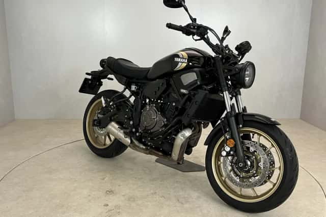 Yamaha XSR700 (2023) thumbnail 2