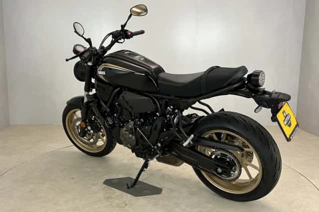 Yamaha XSR700 (2023) thumbnail 5