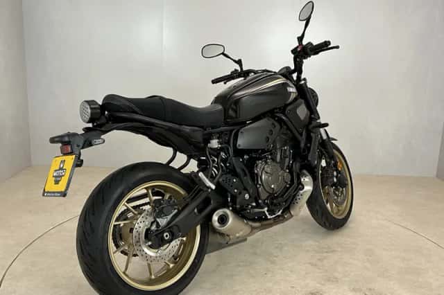 Yamaha XSR700 (2023) thumbnail 6
