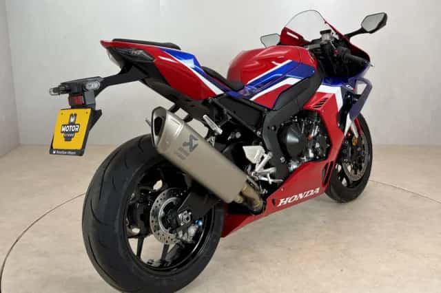 Honda CBR 1000 RRR (2021) thumbnail 6