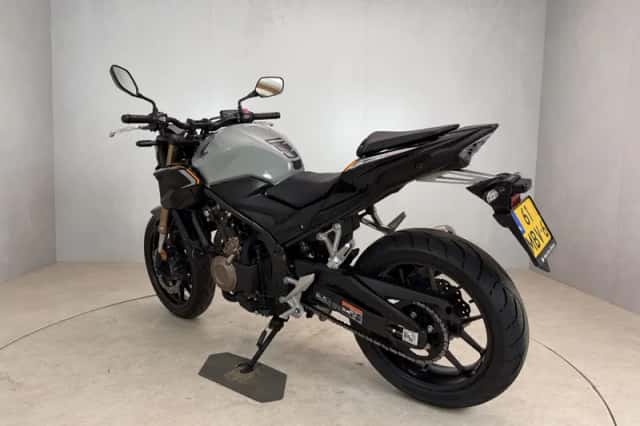 Honda CB500F (2023) thumbnail 4