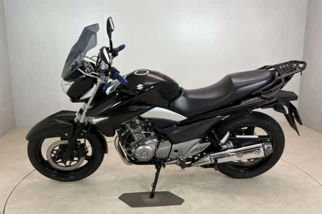 Suzuki Inazuma 250 (2014) thumbnail 5