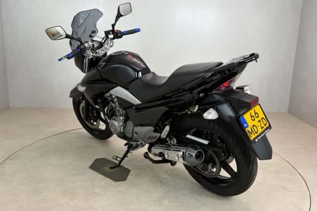 Suzuki Inazuma 250 (2014) thumbnail 6