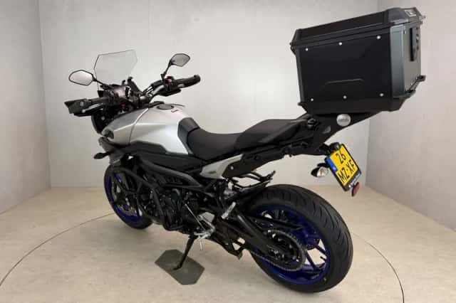 Yamaha Tracer 900 (2016) thumbnail 4