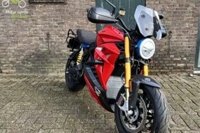 Energica ESSEESSE9+ RS (2021) thumbnail 2