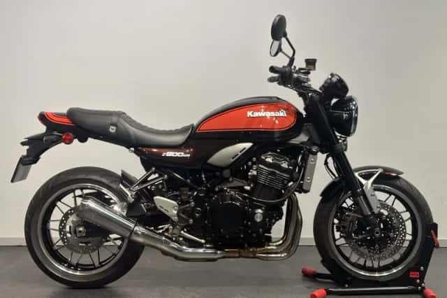 Kawasaki Z900RS (2019) thumbnail 1