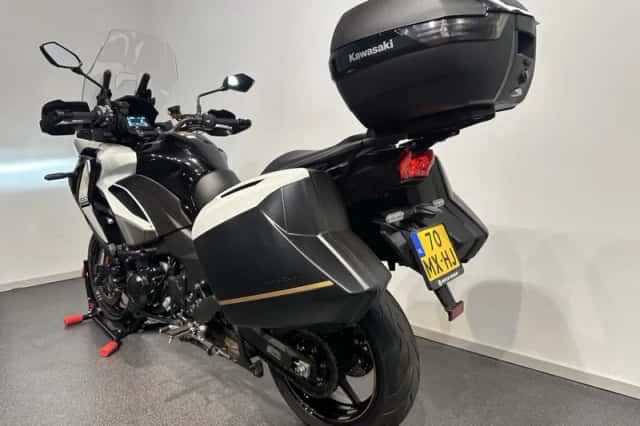 Kawasaki Versys 1100 SE (2025) thumbnail 4