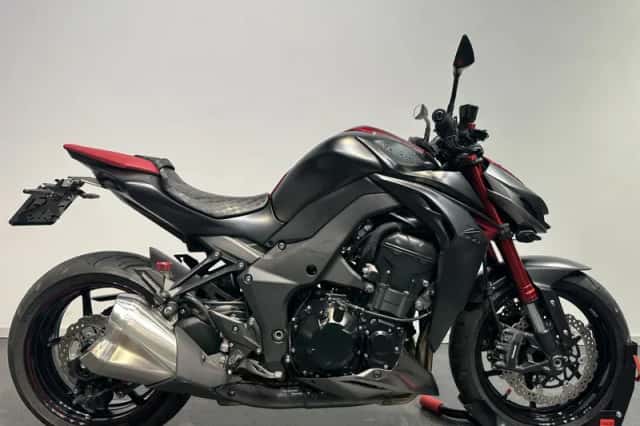 Kawasaki Z1000 (2016) thumbnail 1