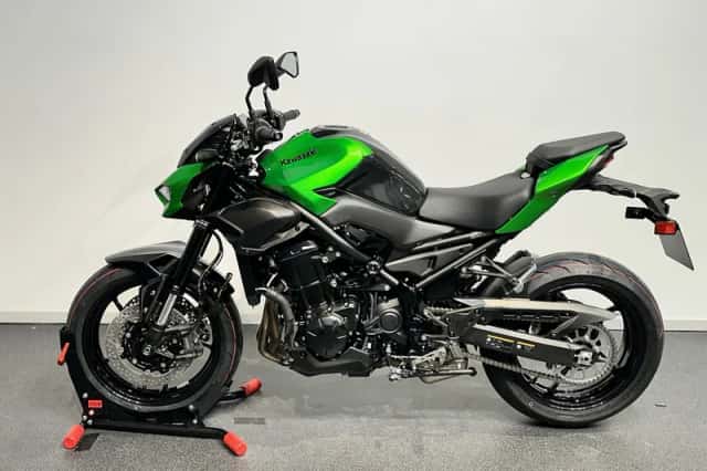 Kawasaki Z900 (2026) thumbnail 2