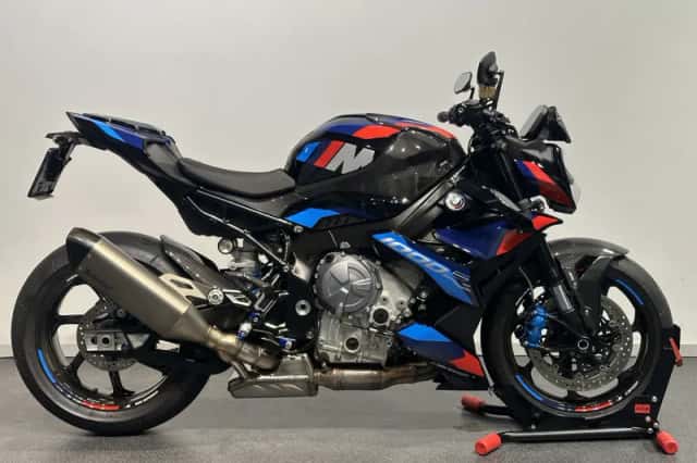 BMW M 1000 R (2023) thumbnail 1