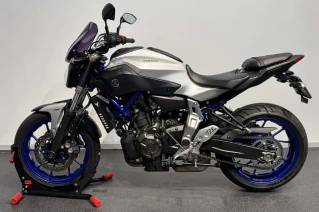 Yamaha MT-07 (2015) thumbnail 2