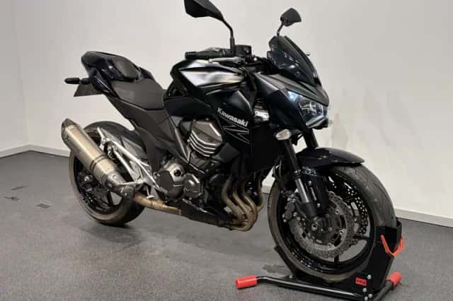 Kawasaki Z800 (2013) thumbnail 3