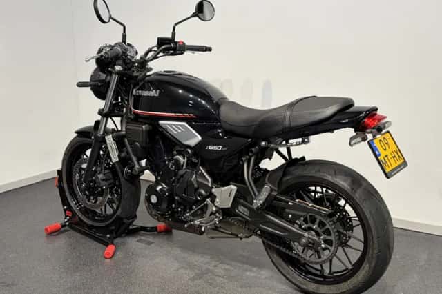 Kawasaki Z 650 RS (2023) thumbnail 4
