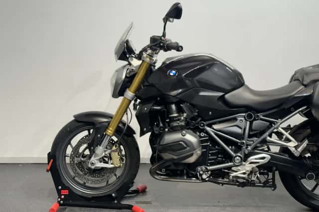 BMW R 1200 R (2015) thumbnail 3
