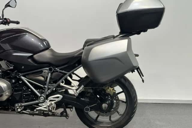 BMW R 1200 R (2015) thumbnail 5