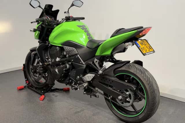 Kawasaki Z750 (2011) thumbnail 4