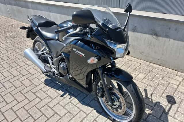 Honda CBR250R (2011) thumbnail 2